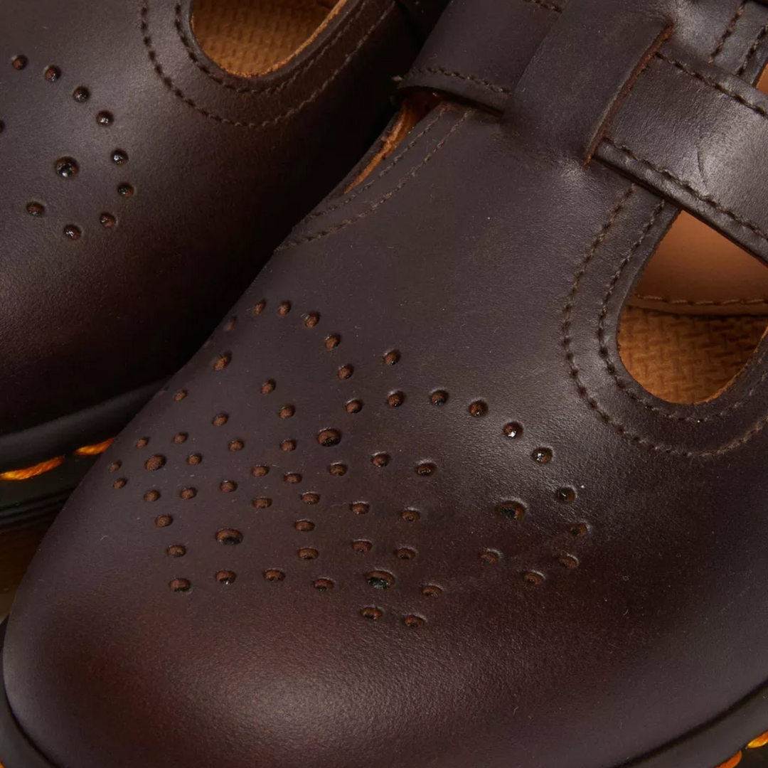 Comfortable & edgy women's double buckle Mary Jane flats, versatile for casual and everyday style.