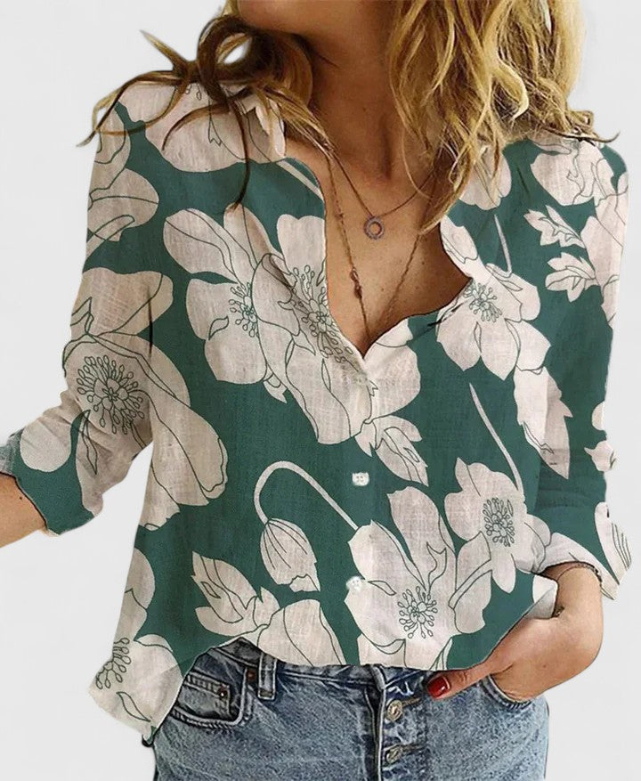 Professional women's button-down top, lapel collar, a versatile piece for office wear.
