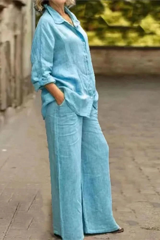 Comfortable women's wide leg lounge set. Two-piece matching outfit for casual wear, summer days, or relaxed travel.