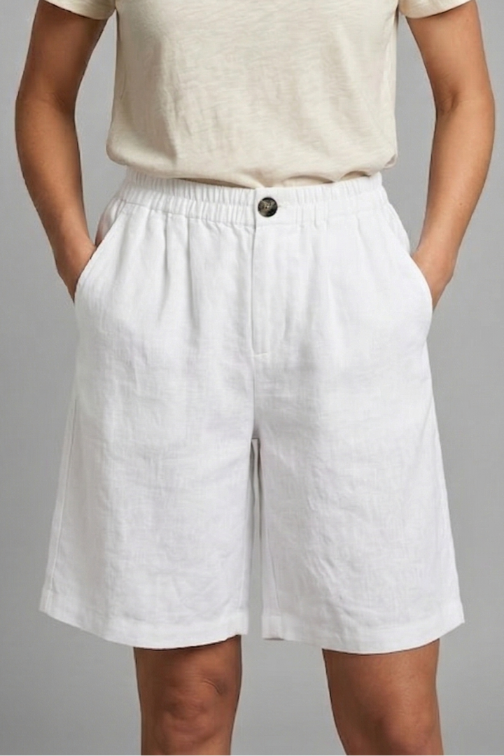 Women's comfortable summer shorts, elastic waist & pockets for a relaxed, casual look.