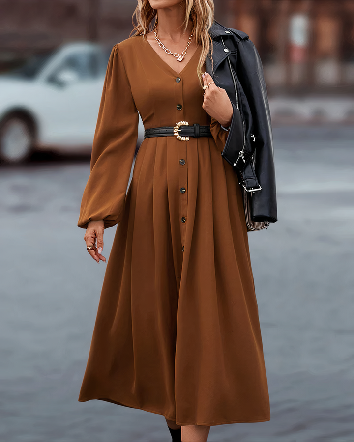 Versatile women's autumn maxi dress, long sleeve with elegant button closure, perfect for fall and winter.