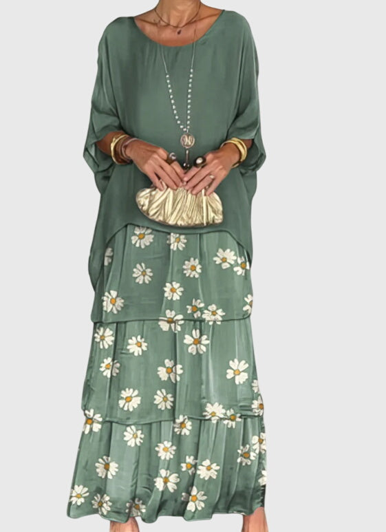 Beautiful flowing long dress with buttons, elegant and formal for summer.