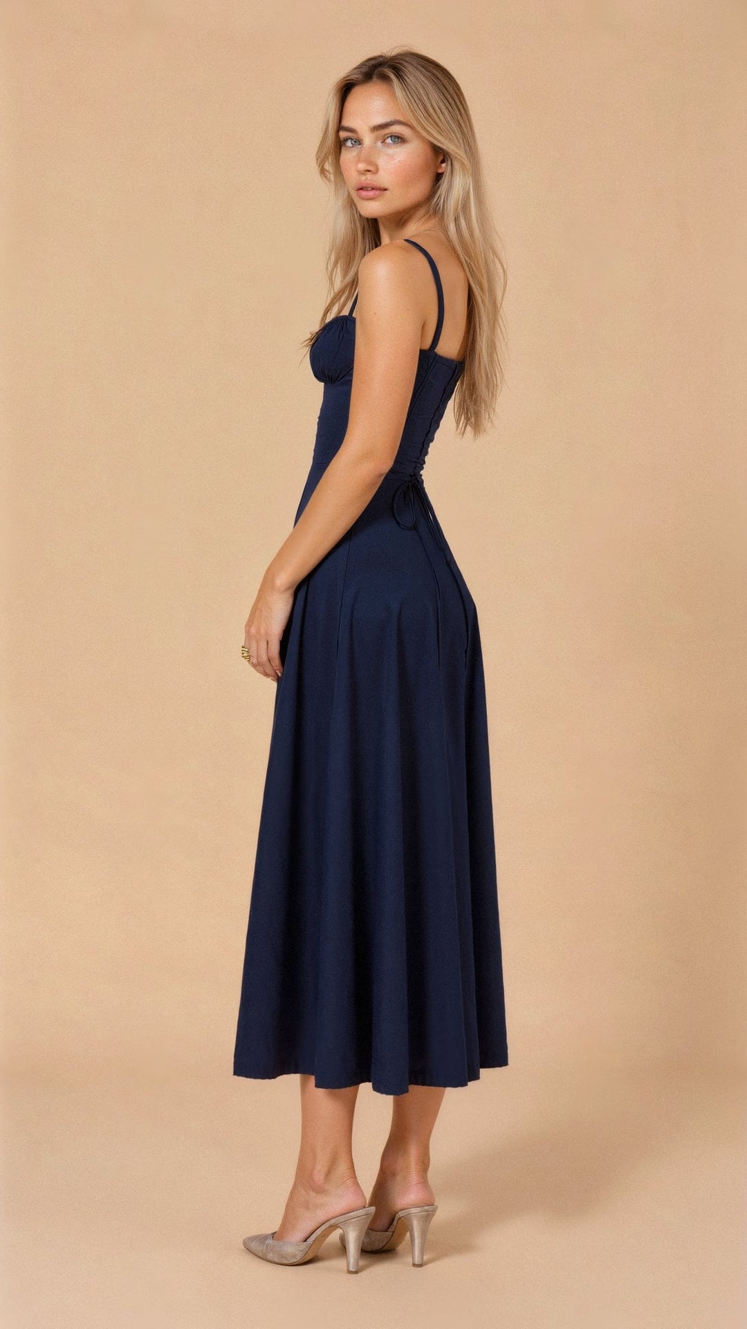 Sophisticated women's floral midi dress, featuring a flattering corset design and a chic front slit.