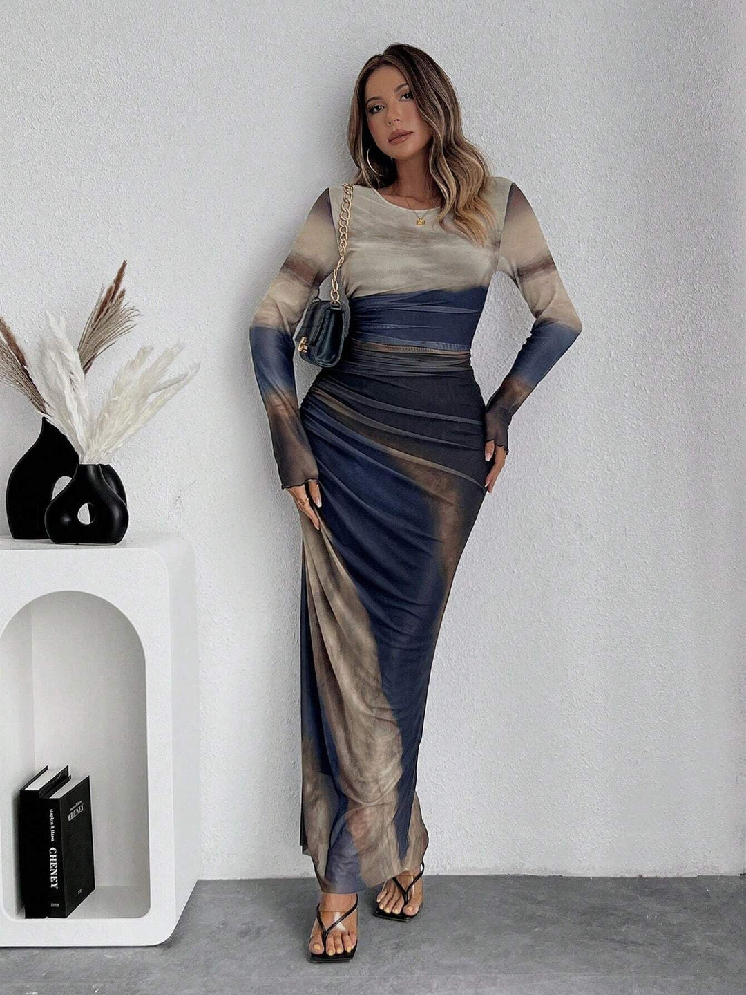 Elegant women's long sleeve bodycon maxi dress, a flattering design for any occasion.