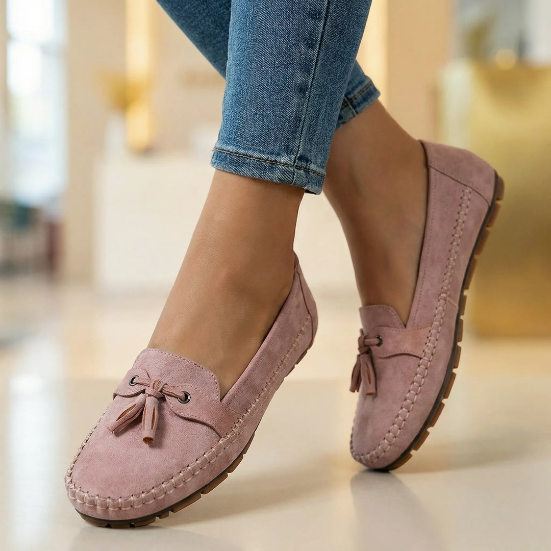 Premium memory foam women's loafers, extra wide for a perfect, comfortable fit.