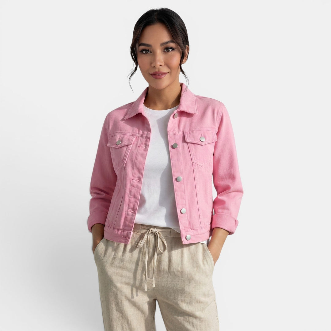 Women's casual fitted jacket, stylish outerwear for urban fashion. Perfect for everyday chic and layering.