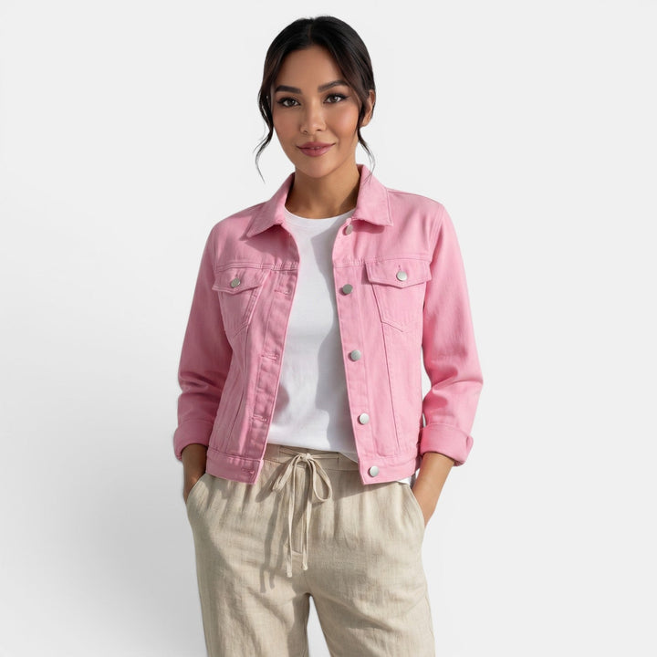 Women's casual fitted jacket, stylish outerwear for urban fashion. Perfect for everyday chic and layering.