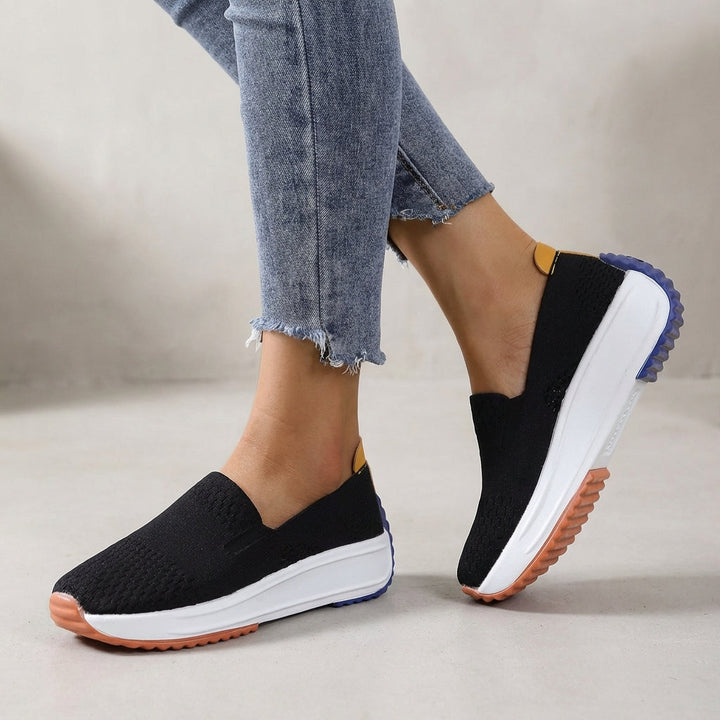 Women's flexible slip-on platform sneakers with orthopedic support, perfect for comfortable everyday walking.