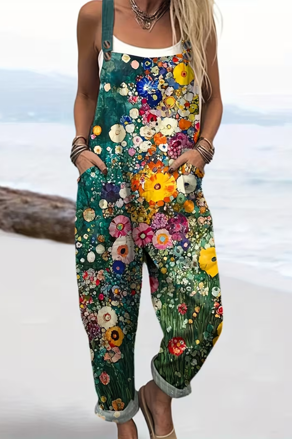 Stylish women's floral suspender jumpsuit, perfect for casual summer outings, spring fashion & comfortable vacation wear.