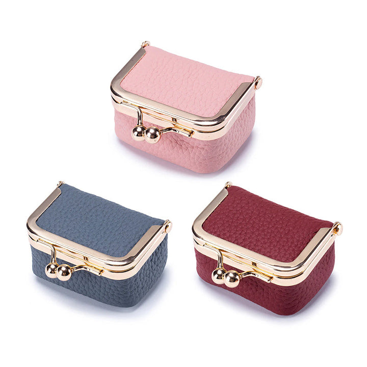 Genuine leather mini jewelry box, a fashionable gift for women, perfect for travel accessory storage.