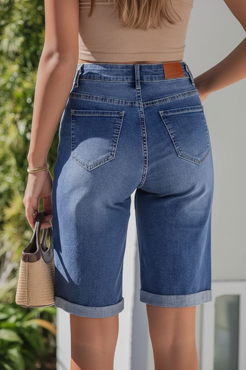 Stylish women's high-rise long shorts. Versatile casual wear, ideal for summer outfits & everyday comfort.