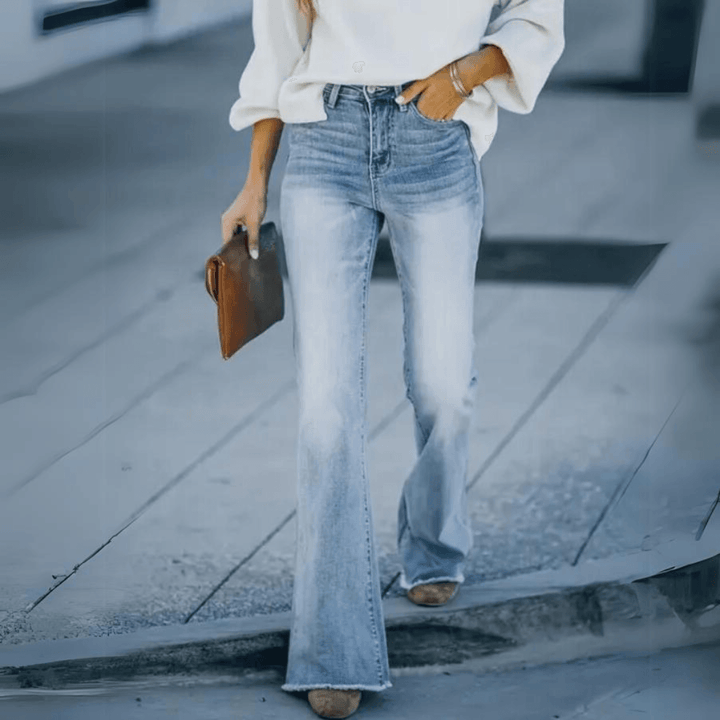 Stylish women's high-waist straight leg jeans, offering both comfort and a timeless look.