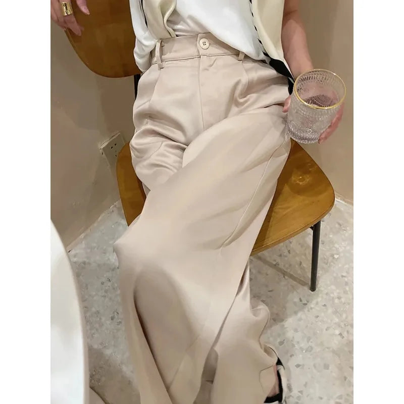 Effortless women's wide leg pants, high waist, loose & flowy fit, summer style essential.