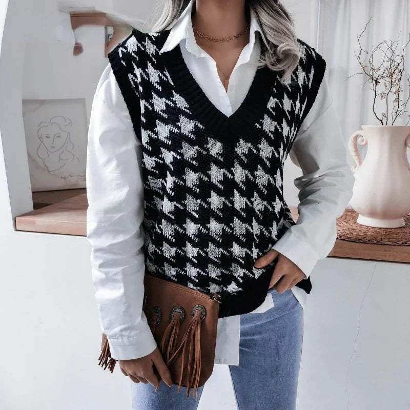 Fall fashion women's houndstooth knit vest, a must-have for trendy and warm layering looks.