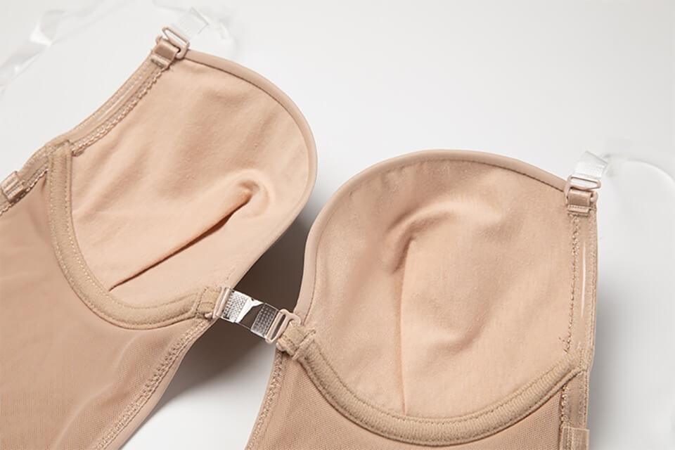 Women's seamless backless intimates bodysuit, ideal for an invisible and smooth finish under clothes.