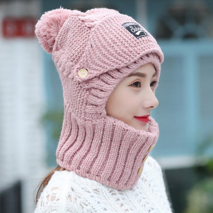 Fashionable women's beanie with ear protection, ideal for skiing and outdoor activities.