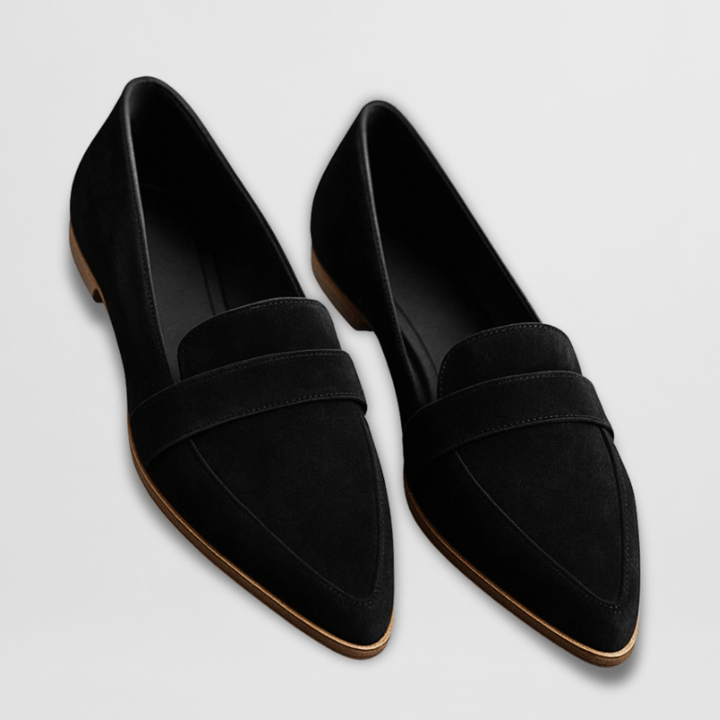 Black leopard print women's flat loafers, comfortable slip-on shoes for summer and casual occasions.