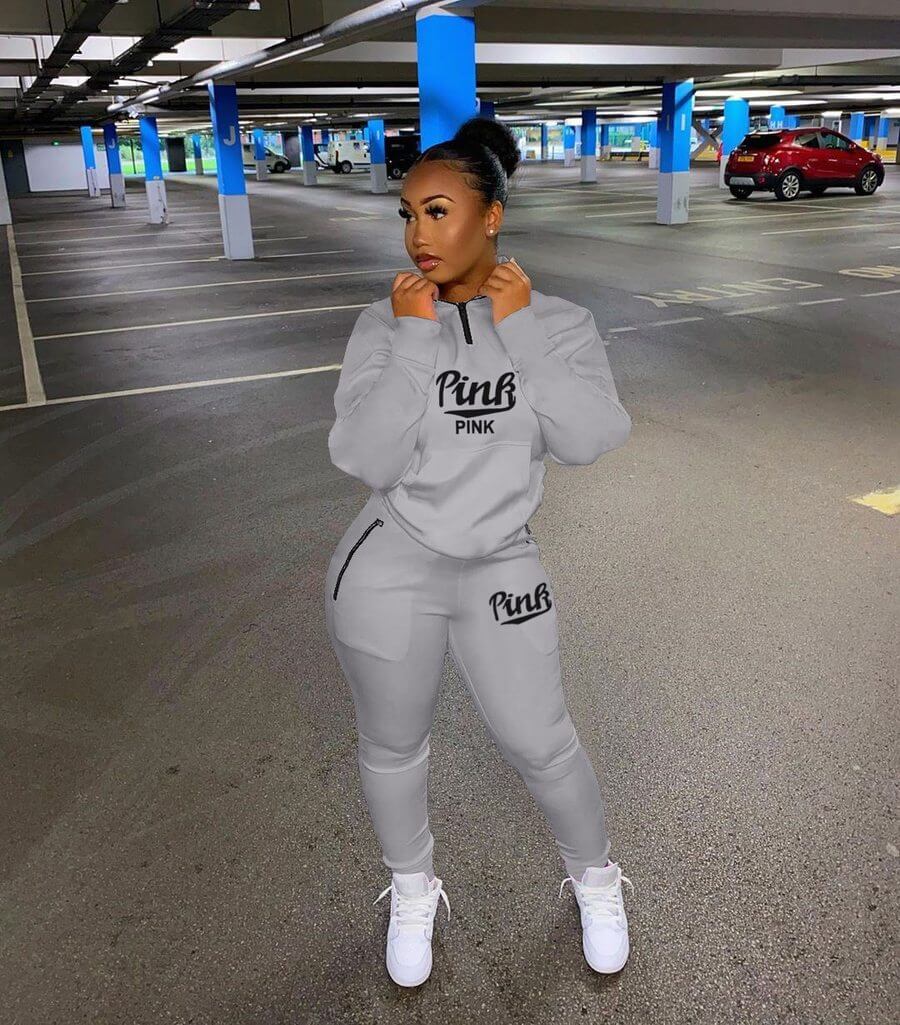 Women's letter print graphic two-piece tracksuit with matching sweatshirt & joggers.