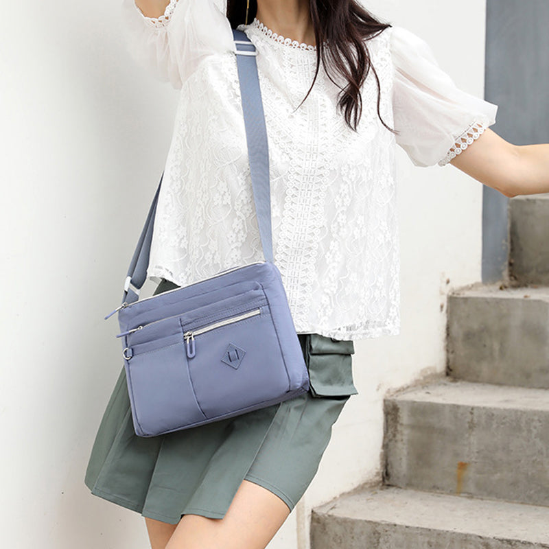 Casual women's crossbody bag, lightweight and waterproof, featuring ample storage