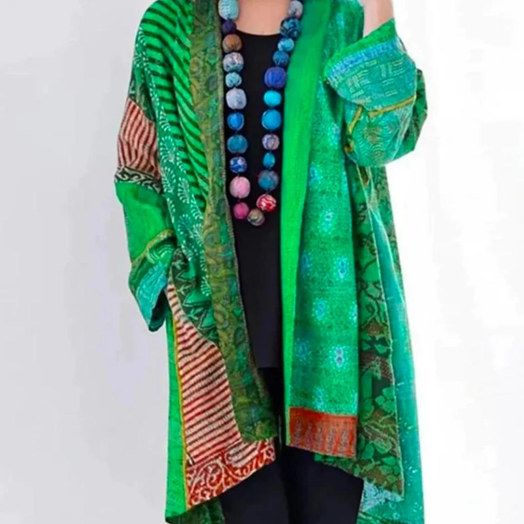 Versatile women's lightweight open front cardigan for easy layering, perfect for both casual and elegant everyday outfits.