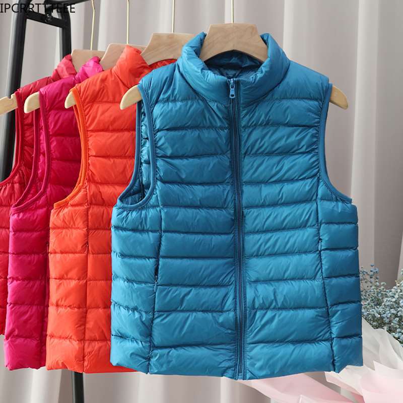 Elegant women's quilted vest with a sleek design, ideal for a refined casual look.