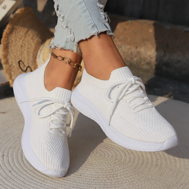 Women's lightweight ribbed casual sneakers. Ideal for all-day comfort, walking, and everyday wear.