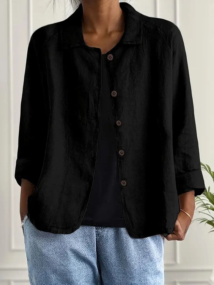 Lightweight ladies' shirt cardigan, offering everyday comfort and a stylish casual look.