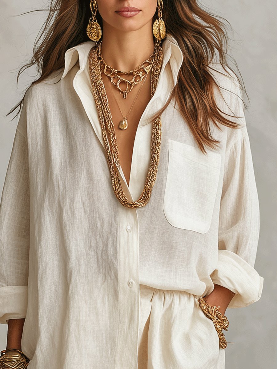 Casual women's short set with long sleeves, linen-look fabric, ideal for summer outfits and relaxation.