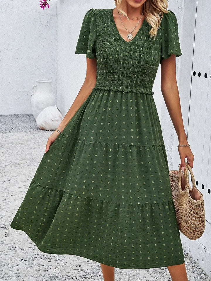 White comfortable autumn dress, women's loose fit midi for versatile everyday fashion.