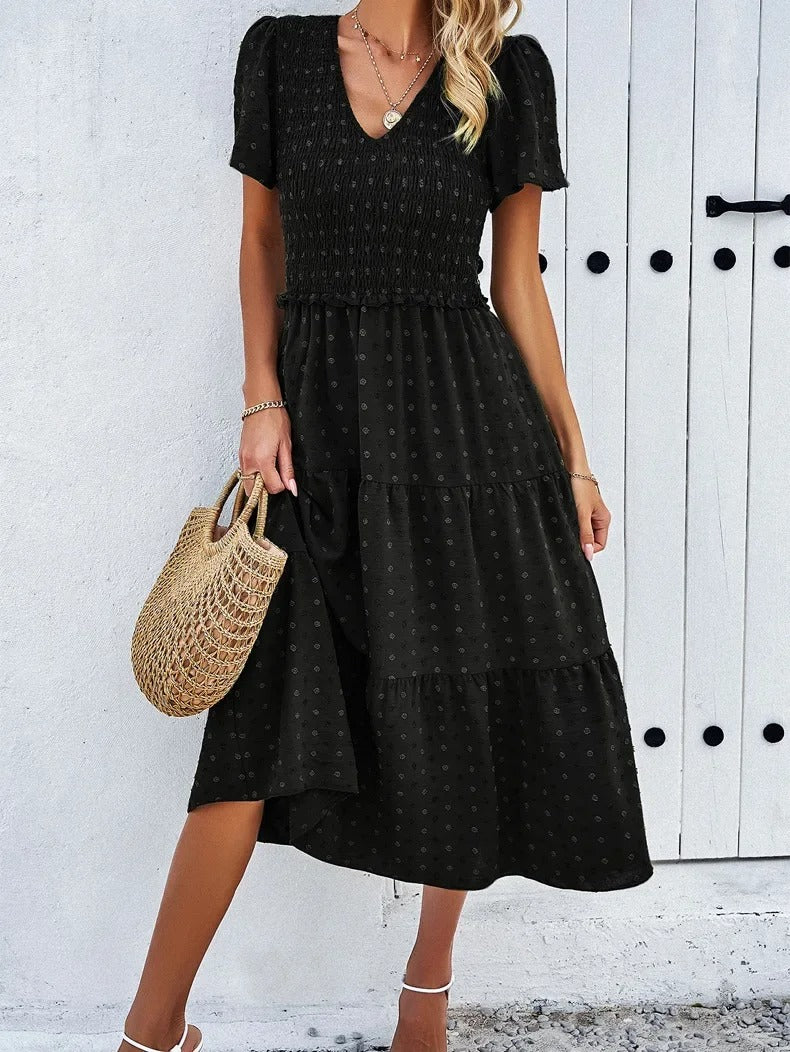 Black casual midi dress for women, loose fit & comfortable for autumn everyday style.