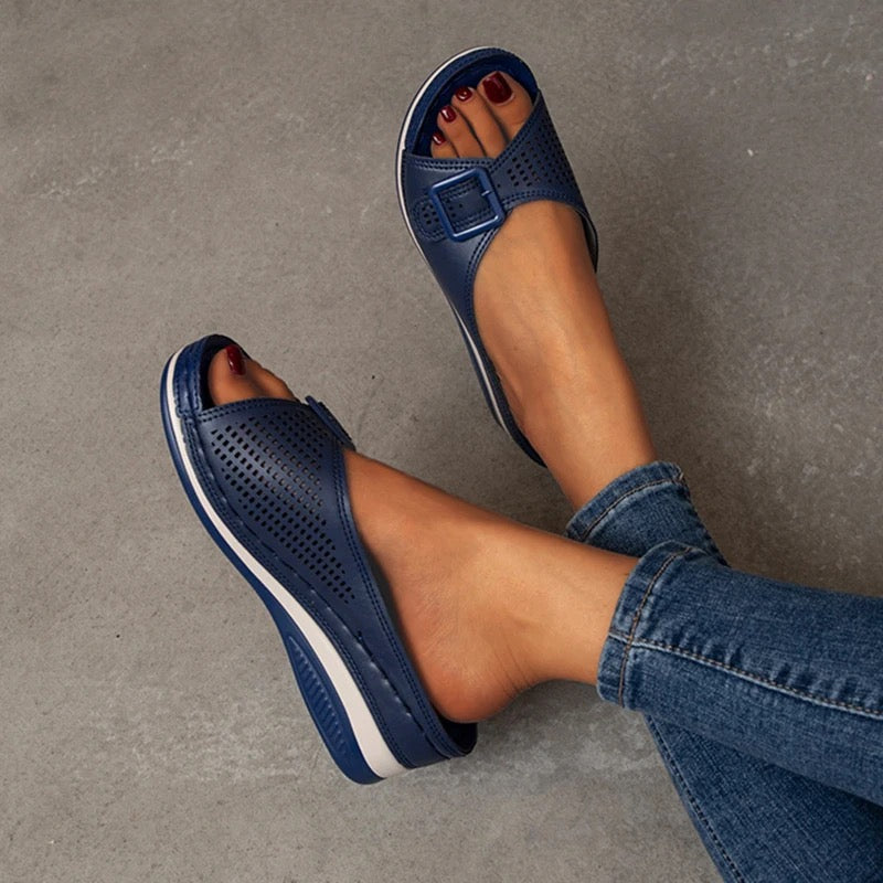Lorena ladies orthopaedic shoes for heel spurs & foot pain. Wide fit for ultimate comfort.