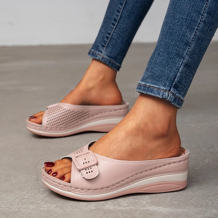 Women's Lorena shoes, blending stylish comfort with orthopaedic support for plantar fasciitis.