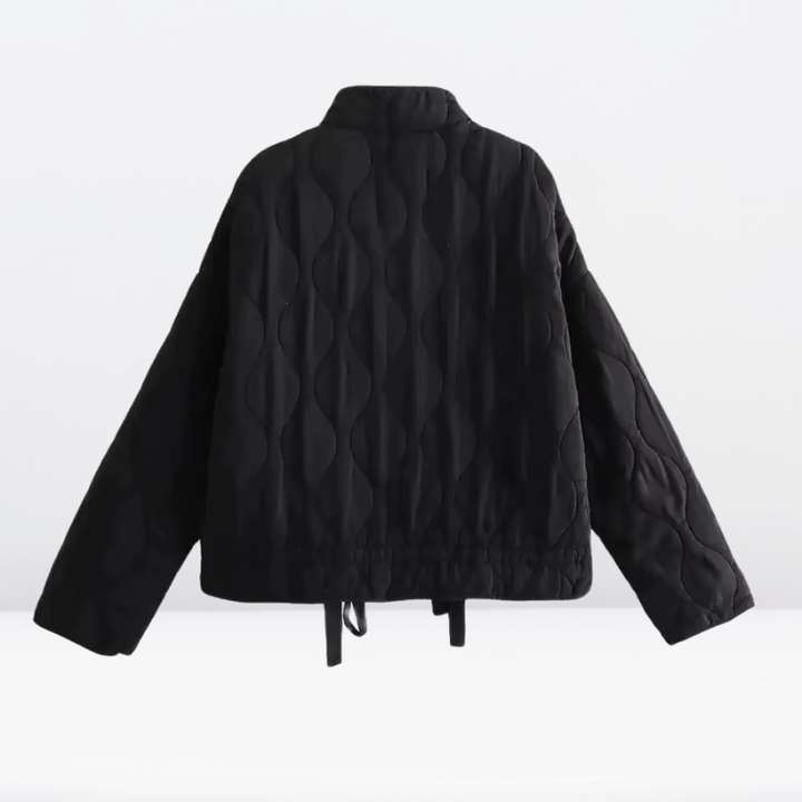Casual women's padded jacket, featuring a drawstring waist for a flattering fit. Essential fall & winter warmth.