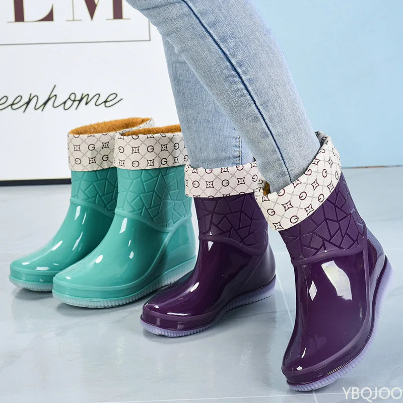 Stylish women's patterned rain boots, waterproof & comfortable for wet weather.