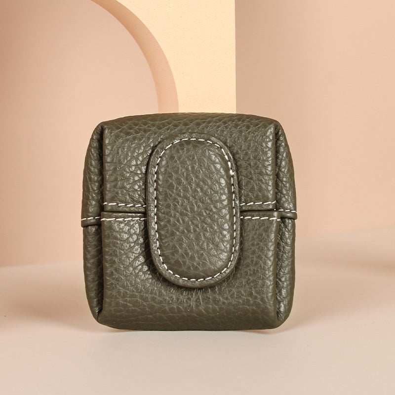Small white leather coin purse, clean and minimalist design for an elegant touch