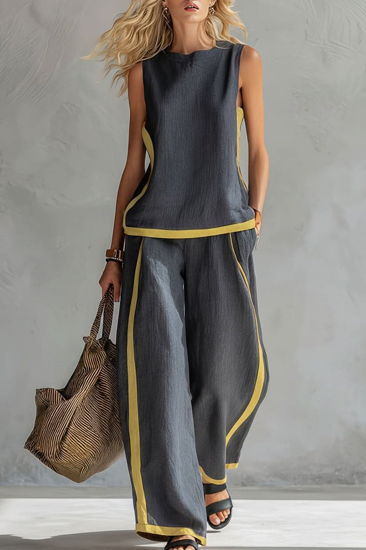Comfortable women's lounge set, a minimalist two-piece for casual wear and relaxed commutes. Soft fabric.