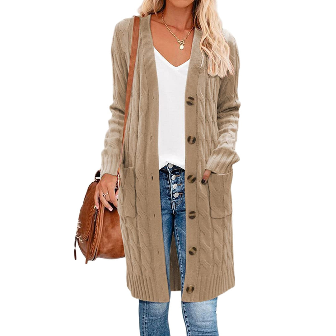 Women's Noelle knitted cardigan with practical pockets, ideal for fall & winter layering.