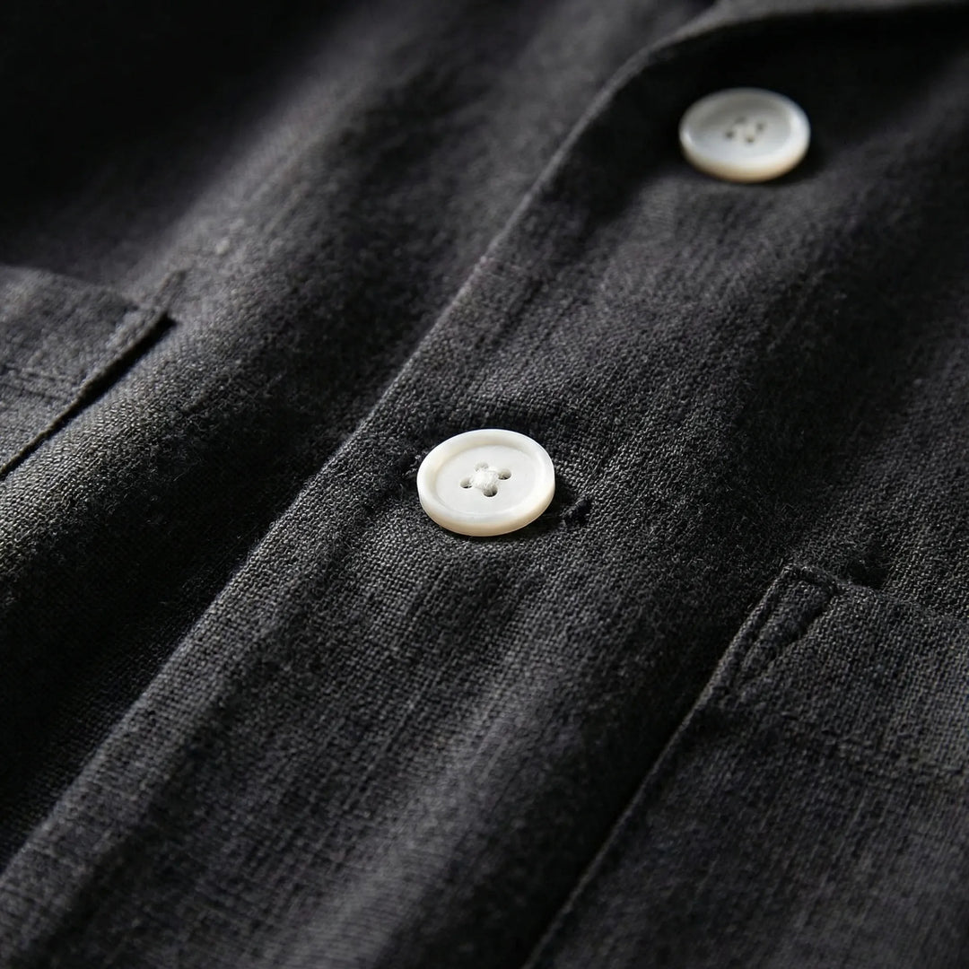 Stylish women's relaxed fit blazer, ideal for a chic casual look or everyday wear.