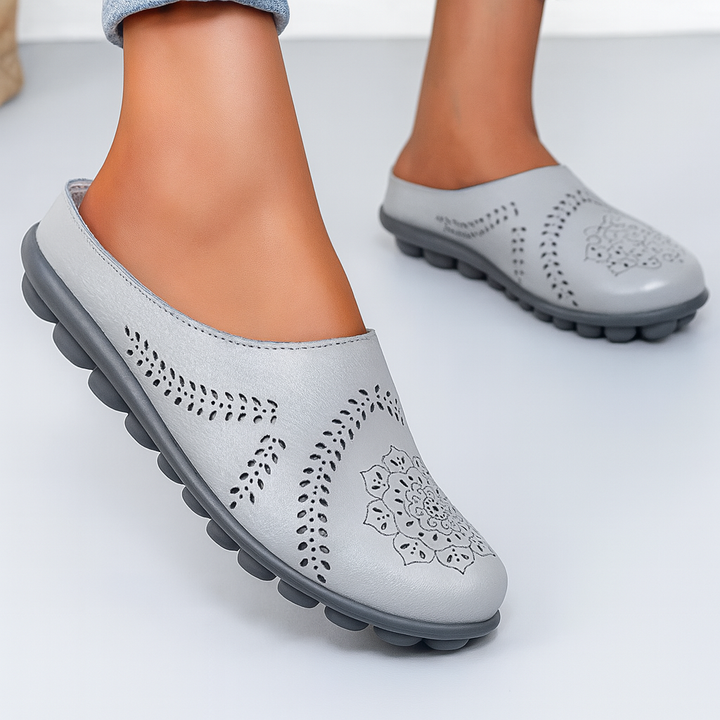Stylish women's casual sandals, perfect summer footwear with ergonomic design.