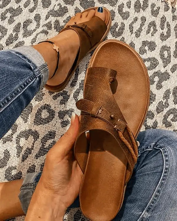 Stylish women's orthopedic sandals, providing exceptional arch support & comfort. Perfect open-toe footwear for summer walking.
