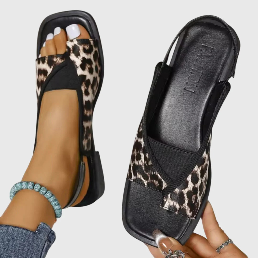 Stylish women's summer sandals, orthopedic design for comfort & foot support. Slip-on, square toe, versatile.