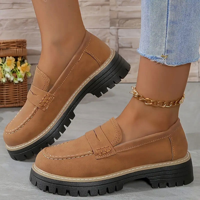 Chic women's loafers, orthopedic design with excellent arch support for style and comfort.