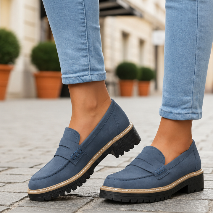 Comfortable women's orthopedic loafers, ideal as casual or work shoes with ergonomic foot support.