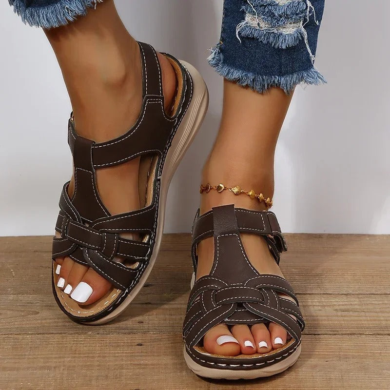 Stylish women's orthopedic summer sandals for walking, ensuring therapeutic comfort & foot support.