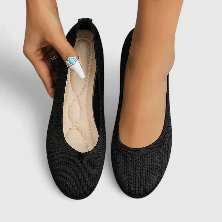 Chic women's orthopedic slip-on shoes, merging style with essential arch support & all-day comfort.