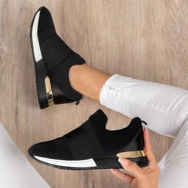 Casual women's orthopedic sneakers, stylish & supportive for everyday wear.
