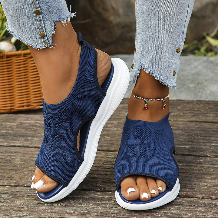 Ergonomic design of women's orthopedic walking sandals, offering arch support & all-day comfort for summer.