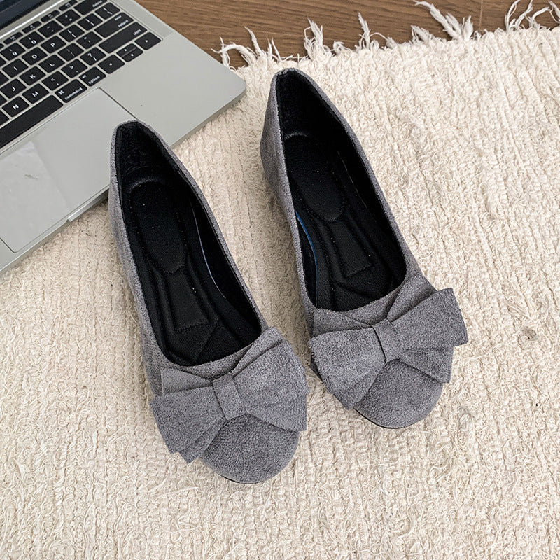 Practical women's orthopedic wide fit ballet flats, ideal for all-day comfortable everyday tasks.