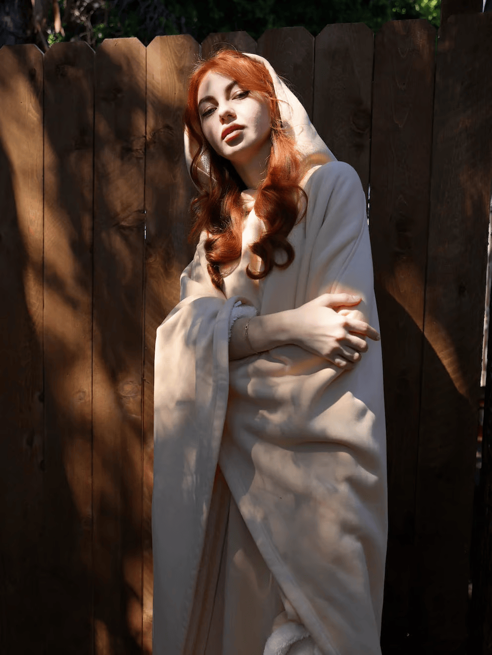 Women's oversized calming hoodie, blending ultimate comfort with a laid-back aesthetic.