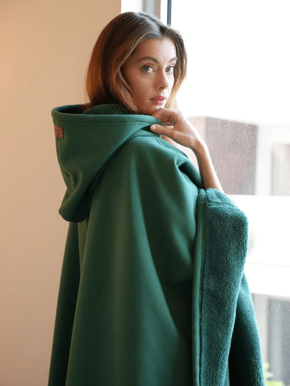 Versatile women's oversized hoodie, offering a relaxed fit & ultimate calming comfort.